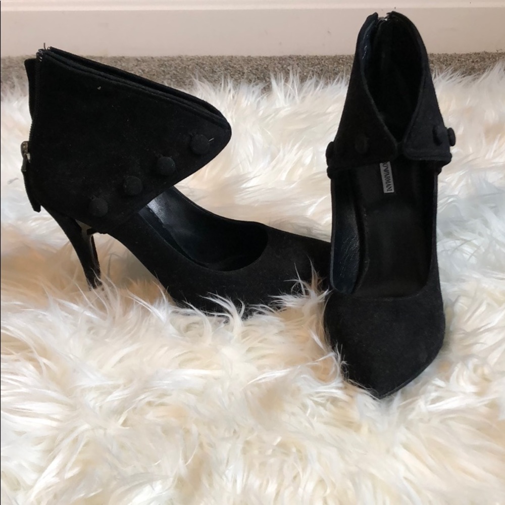 Emporio Armani Suede leather Pumps